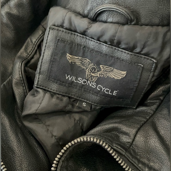 Wilsons Black Faux Leather BomberJacket. - Picture 9 of 15